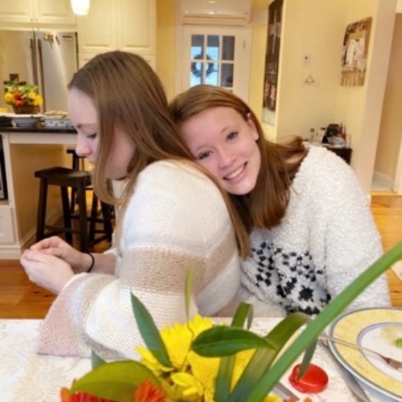 Meet your Posher, Addison - Picture 1 of 1